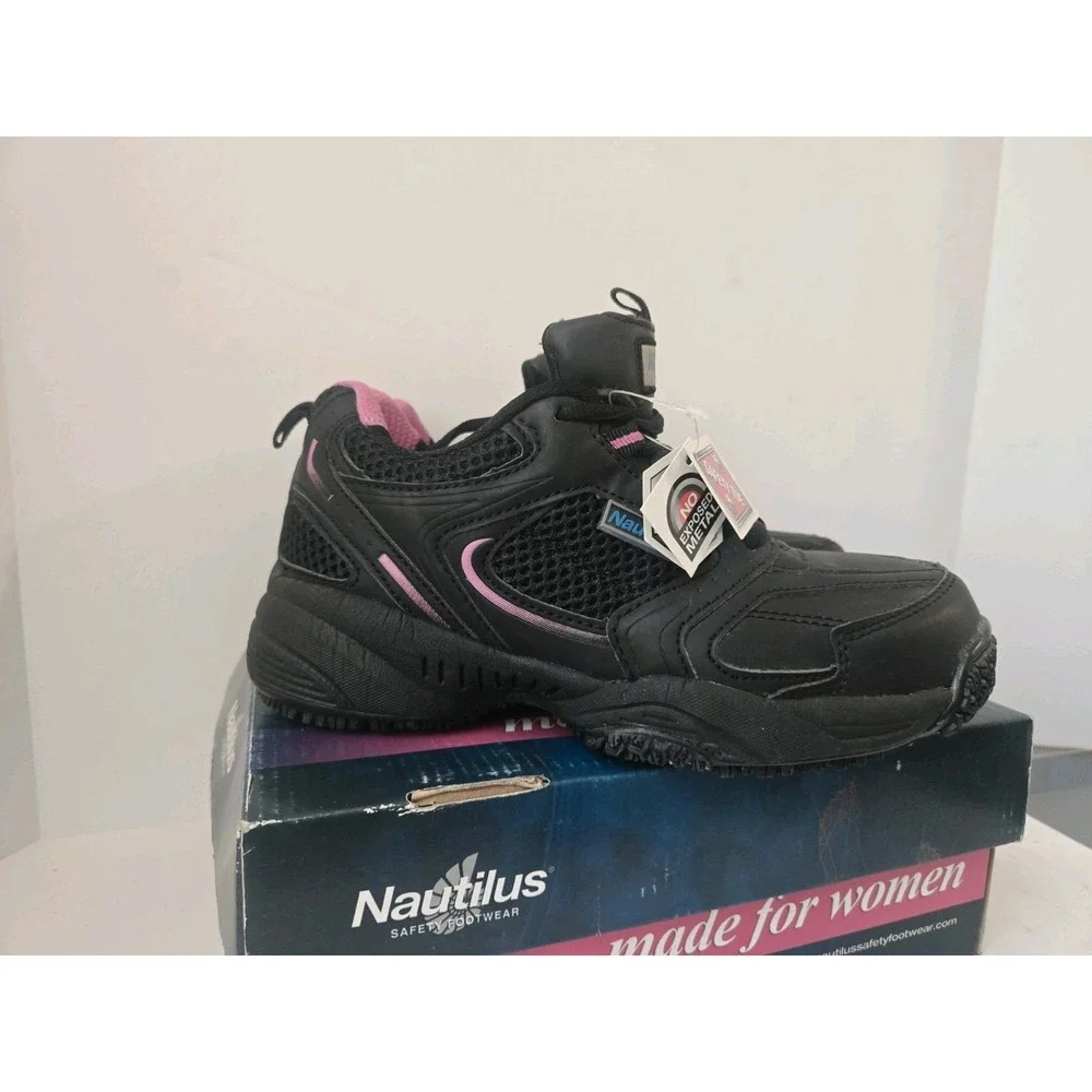 Nautilus Womens waterproof composite‎ toe work safety shoes N1850 sz 9